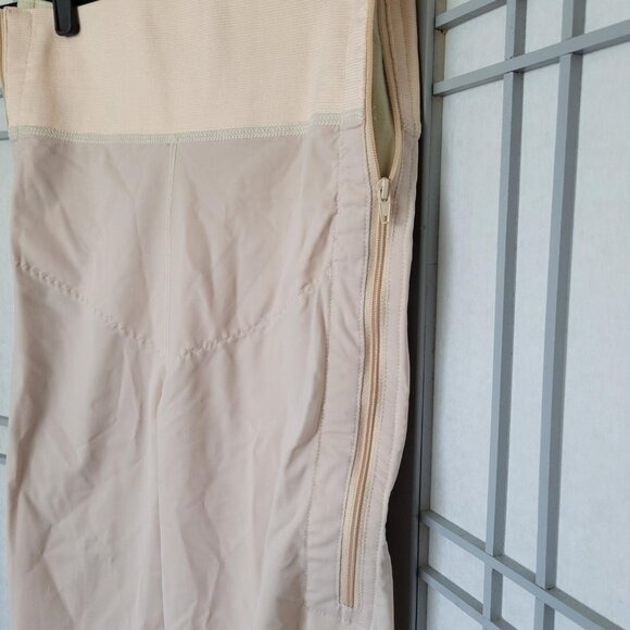 Contour MD Compression Wear - Picture 3 of 6